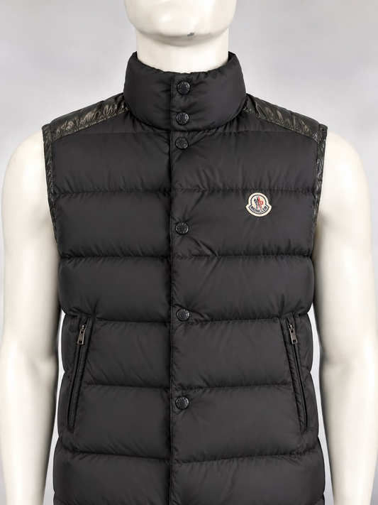Moncler Cheval Down Jacket Gilet (4/L)