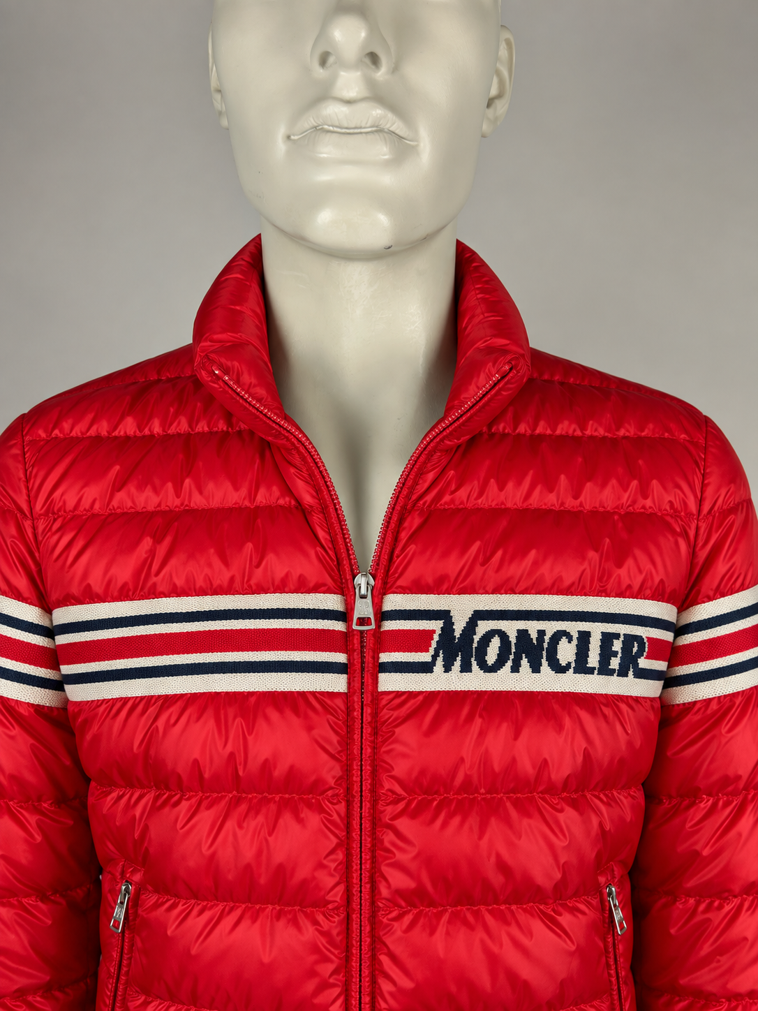 Moncler Down Jacket (5/XL)