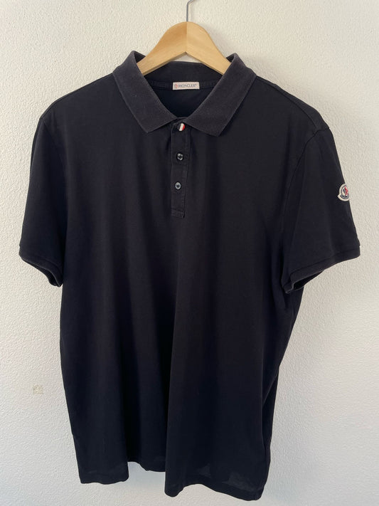 71 Moncler polo (XL)