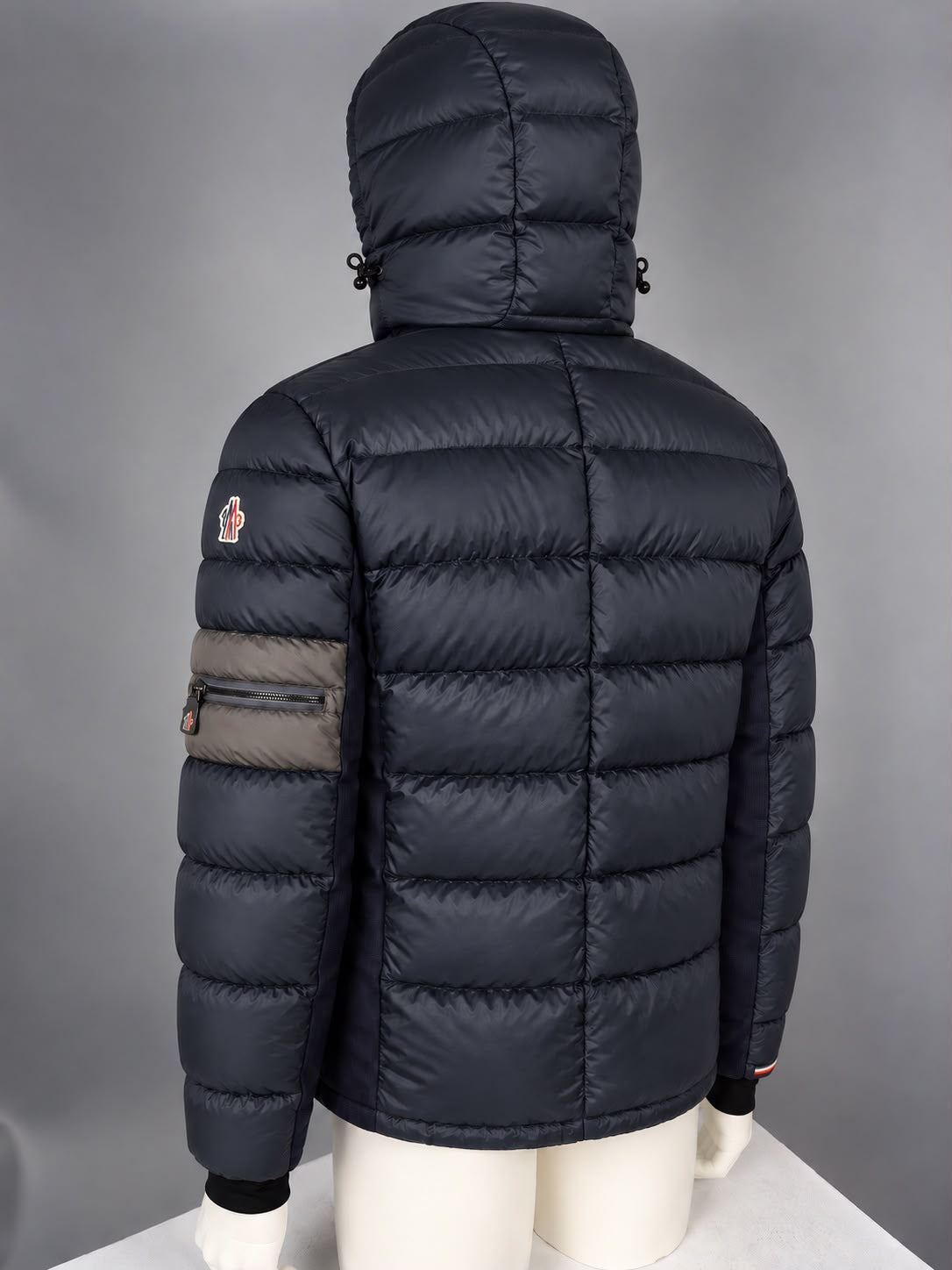 Moncler Grenoble Traversier Down Jacket (4/L)
