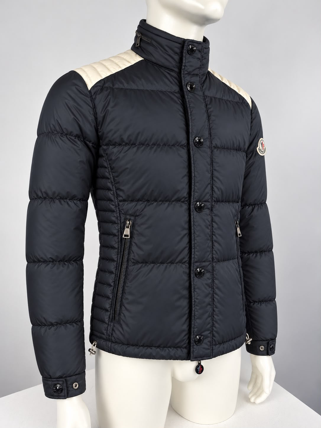 Moncler Austin Down Jacket (3/M)