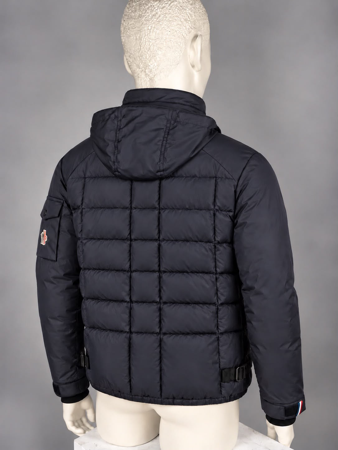 Moncler Chasseron Grenoble Down Jacket (4/L)