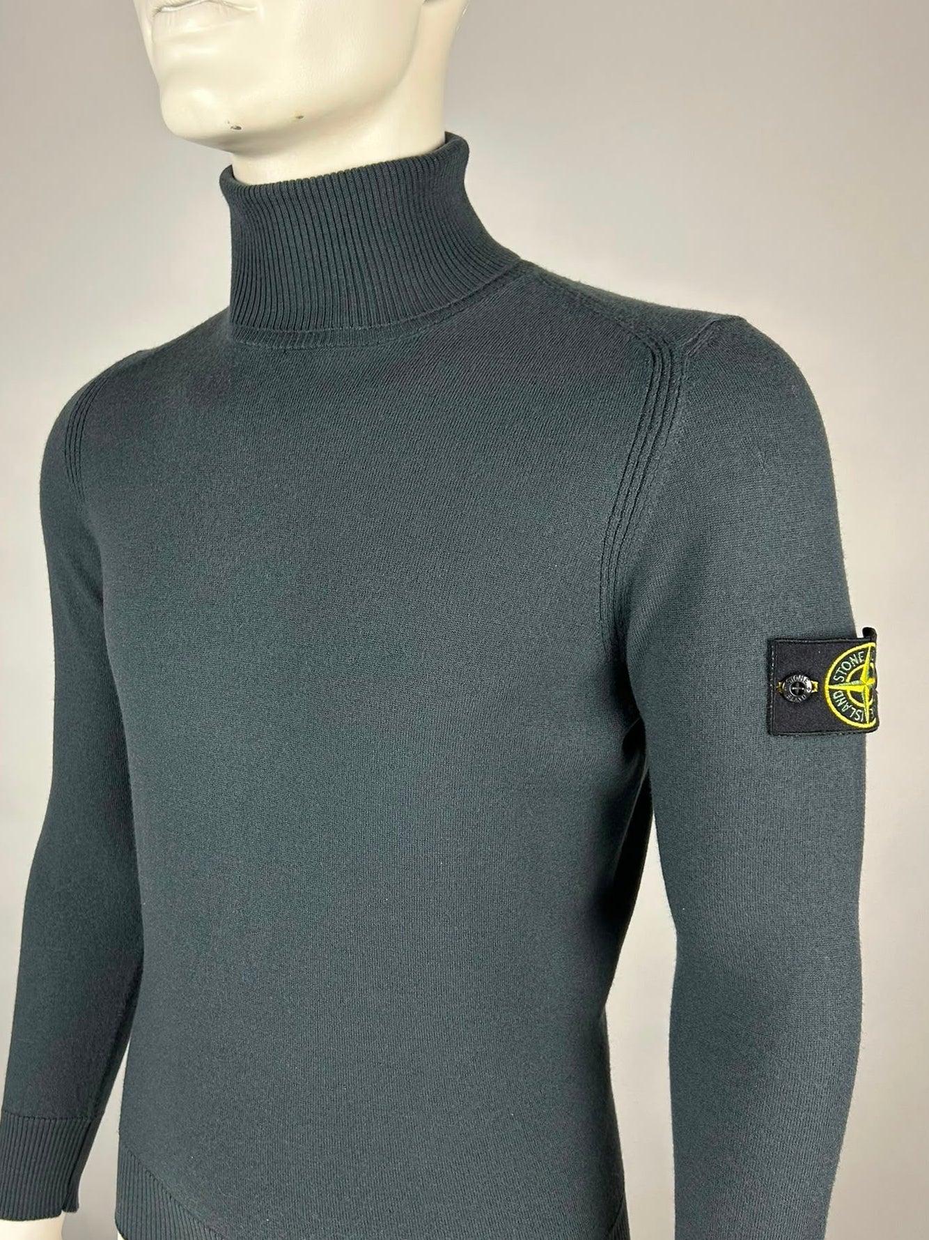 Stone Island Wool Turtle Neck Knitwear Sweater (M)